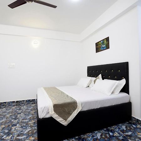 Hotel Flying Goa Калангут Экстерьер фото