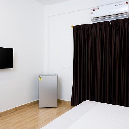 Hotel Flying Goa Калангут Экстерьер фото