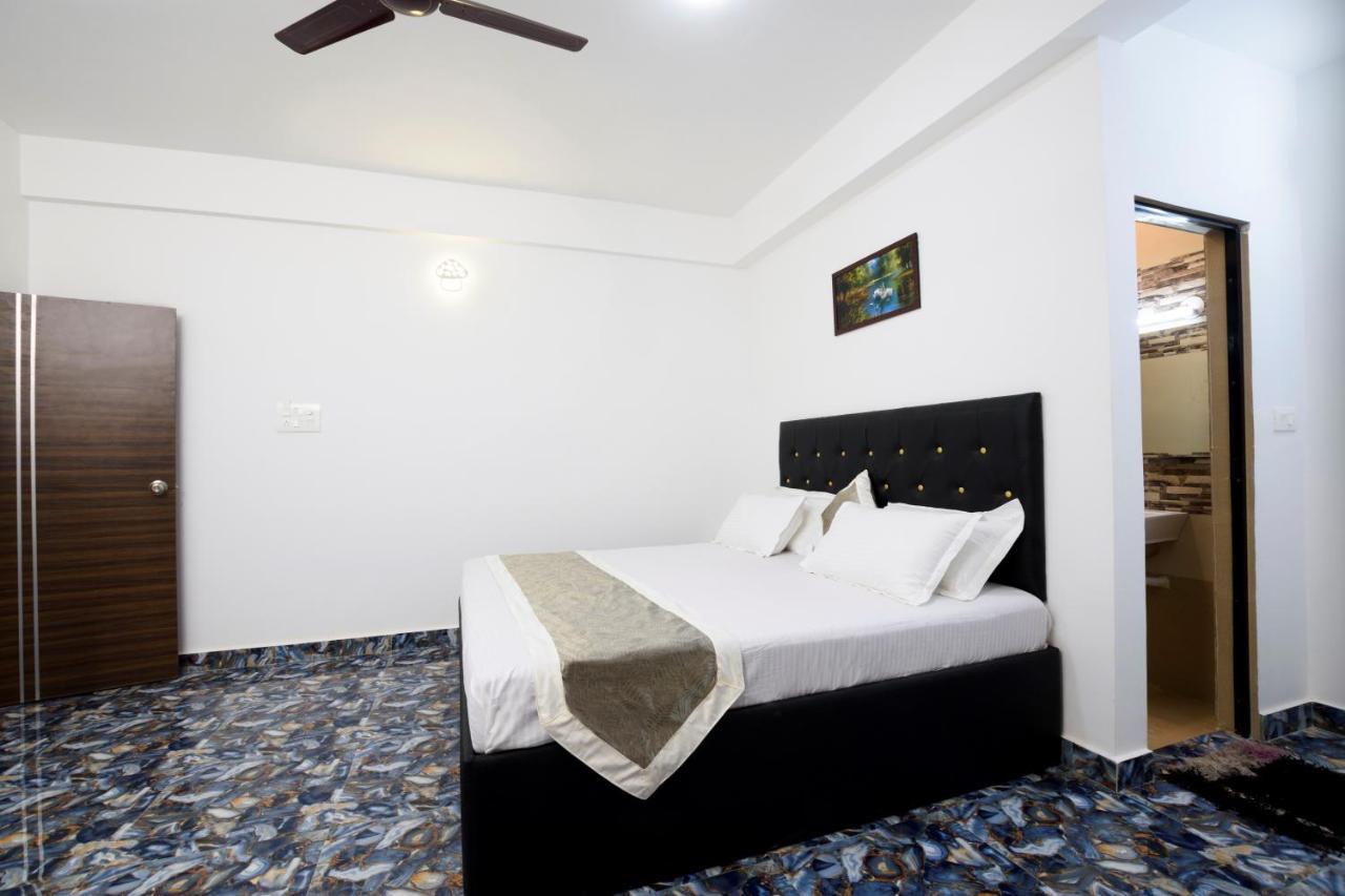 Hotel Flying Goa Калангут Экстерьер фото